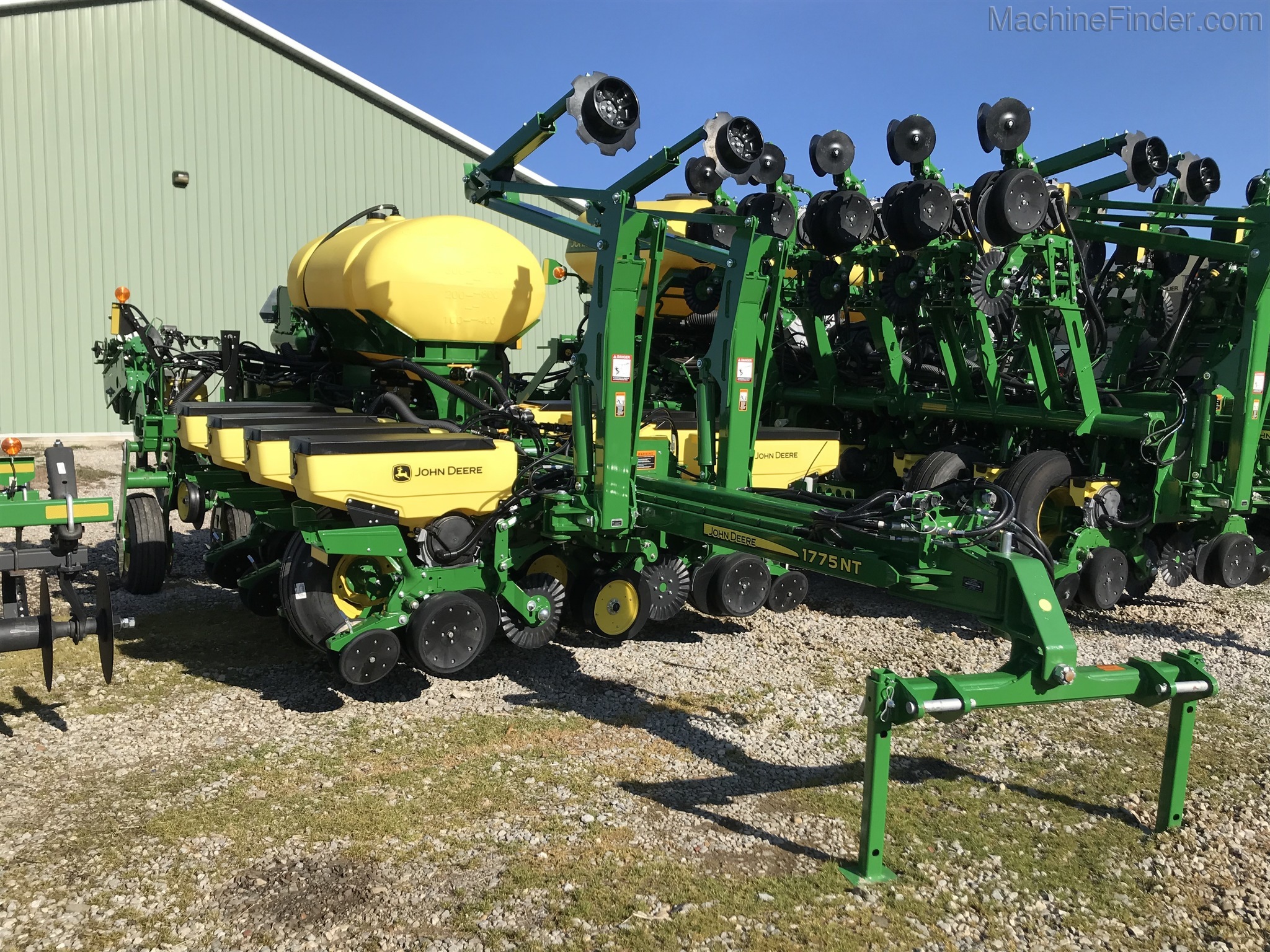 2019 John Deere 1775NT Image 2