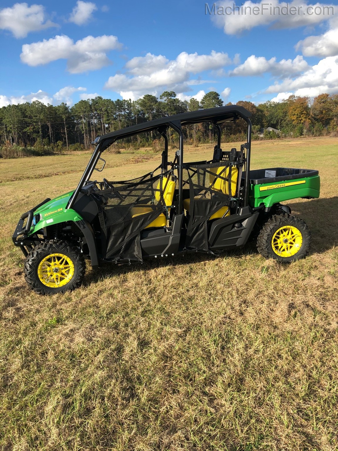 2020 John Deere 590M S4 Image 1