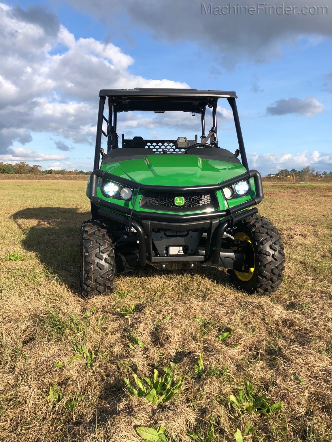 2020 John Deere 590M S4 Image 3