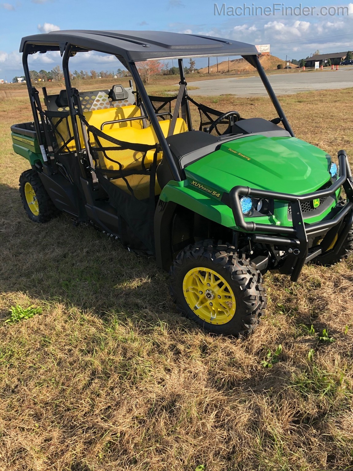 2020 John Deere 590M S4 Image 7