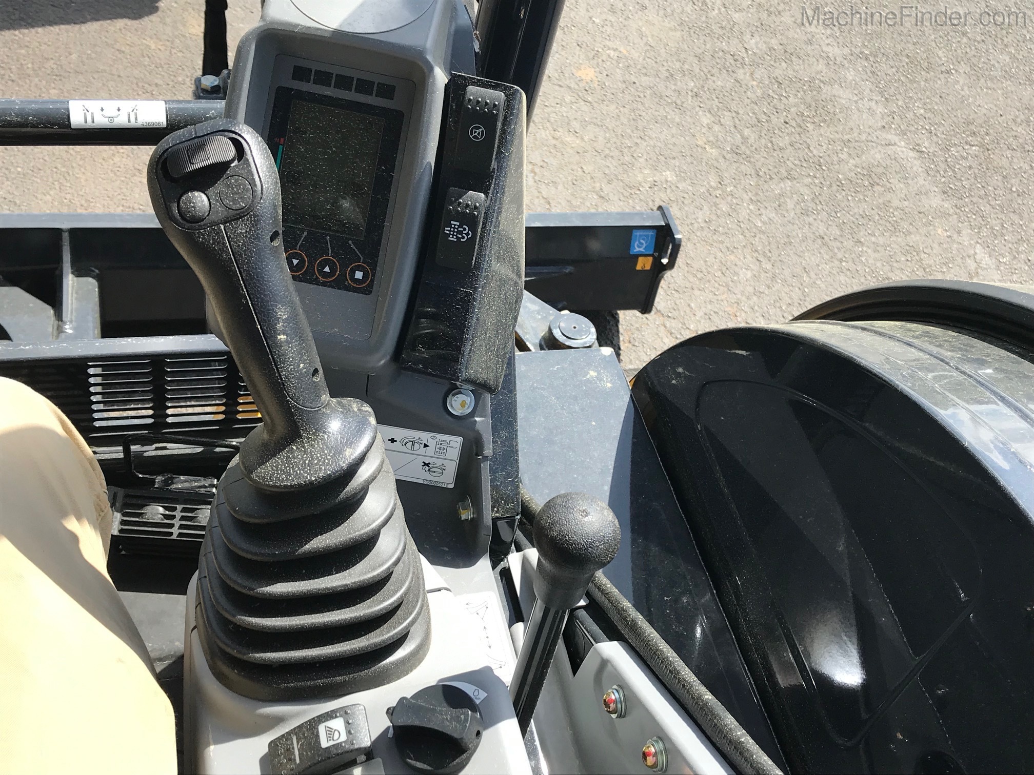 2021 John Deere 50G Image 12