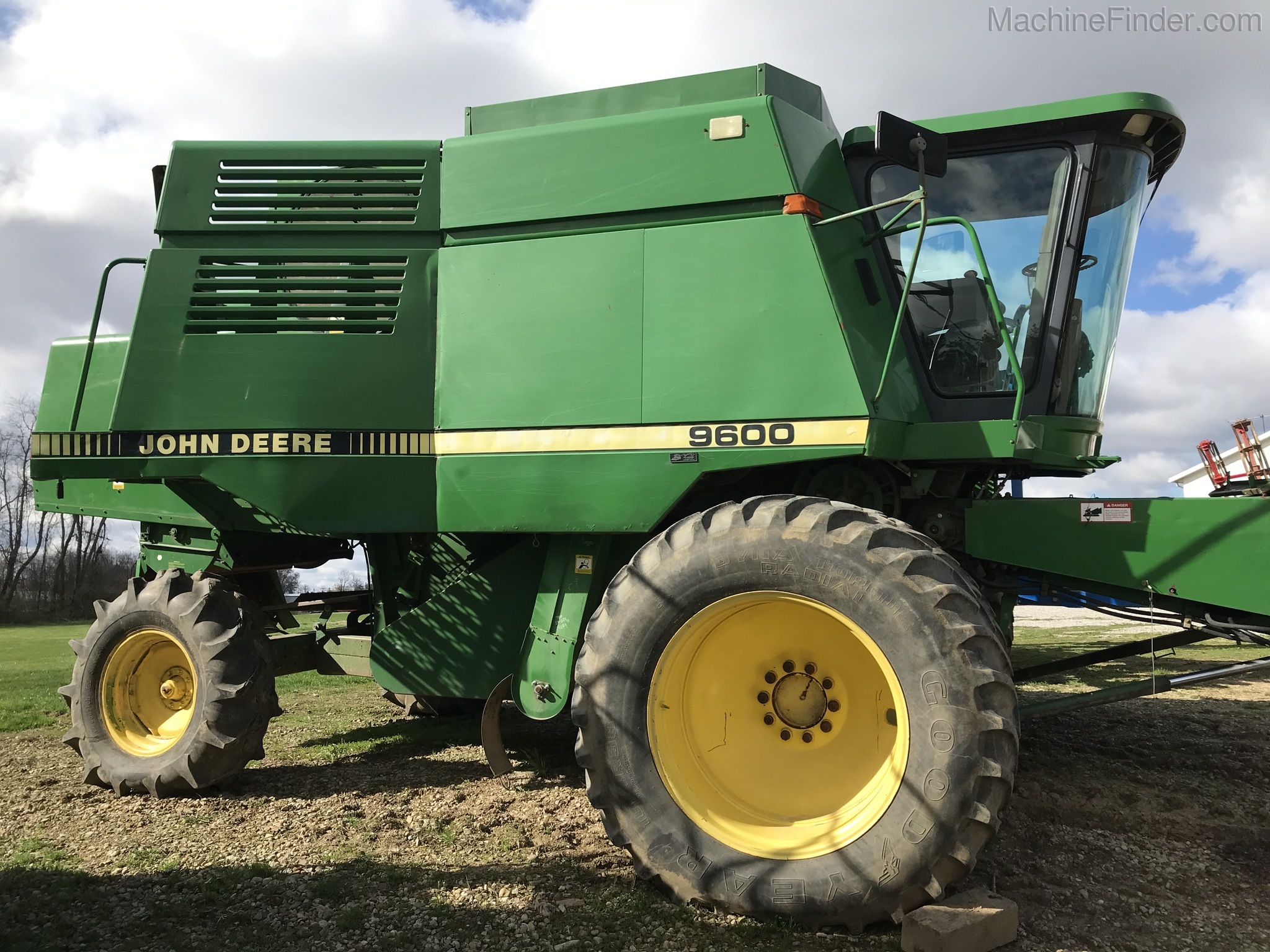 1993 John Deere 9500 Image 2