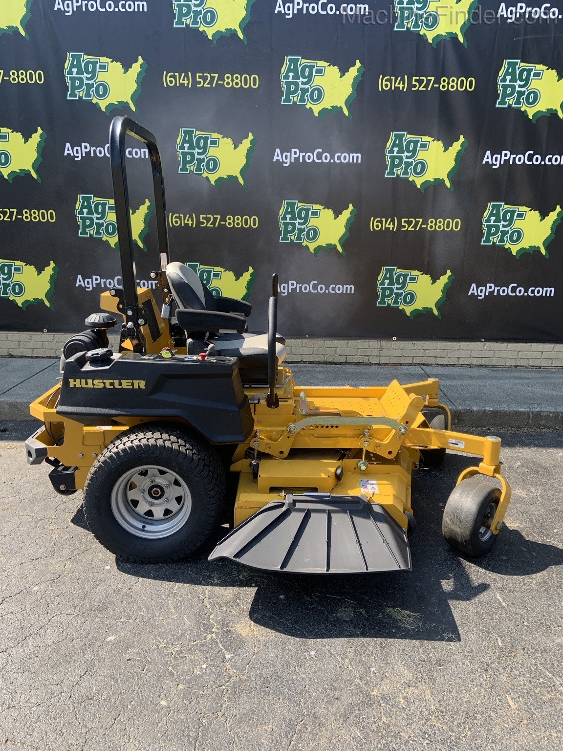 2019 Hustler 936880 SUPERZ Image 2