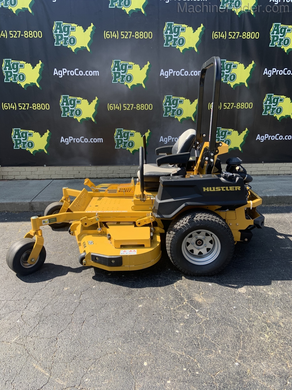 2019 Hustler 936880 SUPERZ Image 1