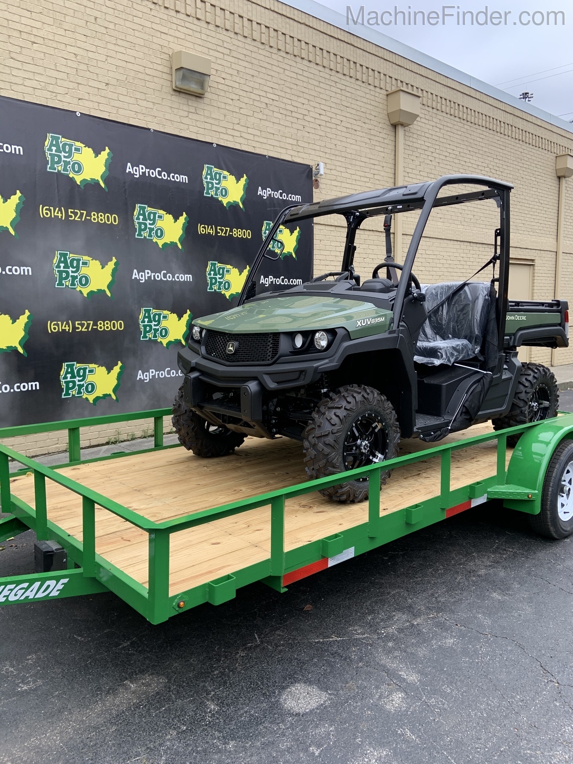 2020 John Deere XUV835M Image 2