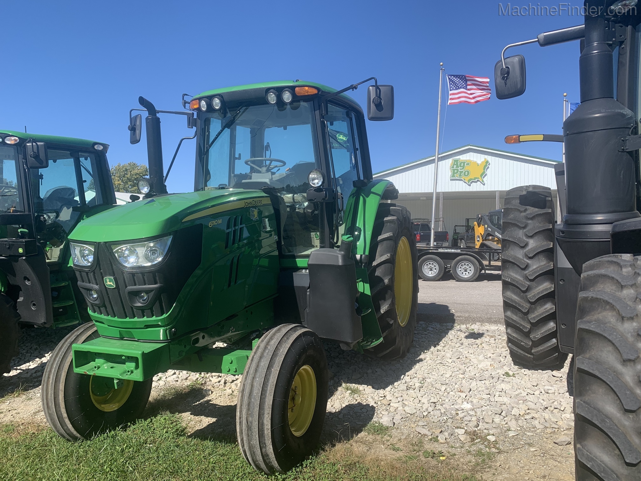 2018 John Deere 6110M Image 2