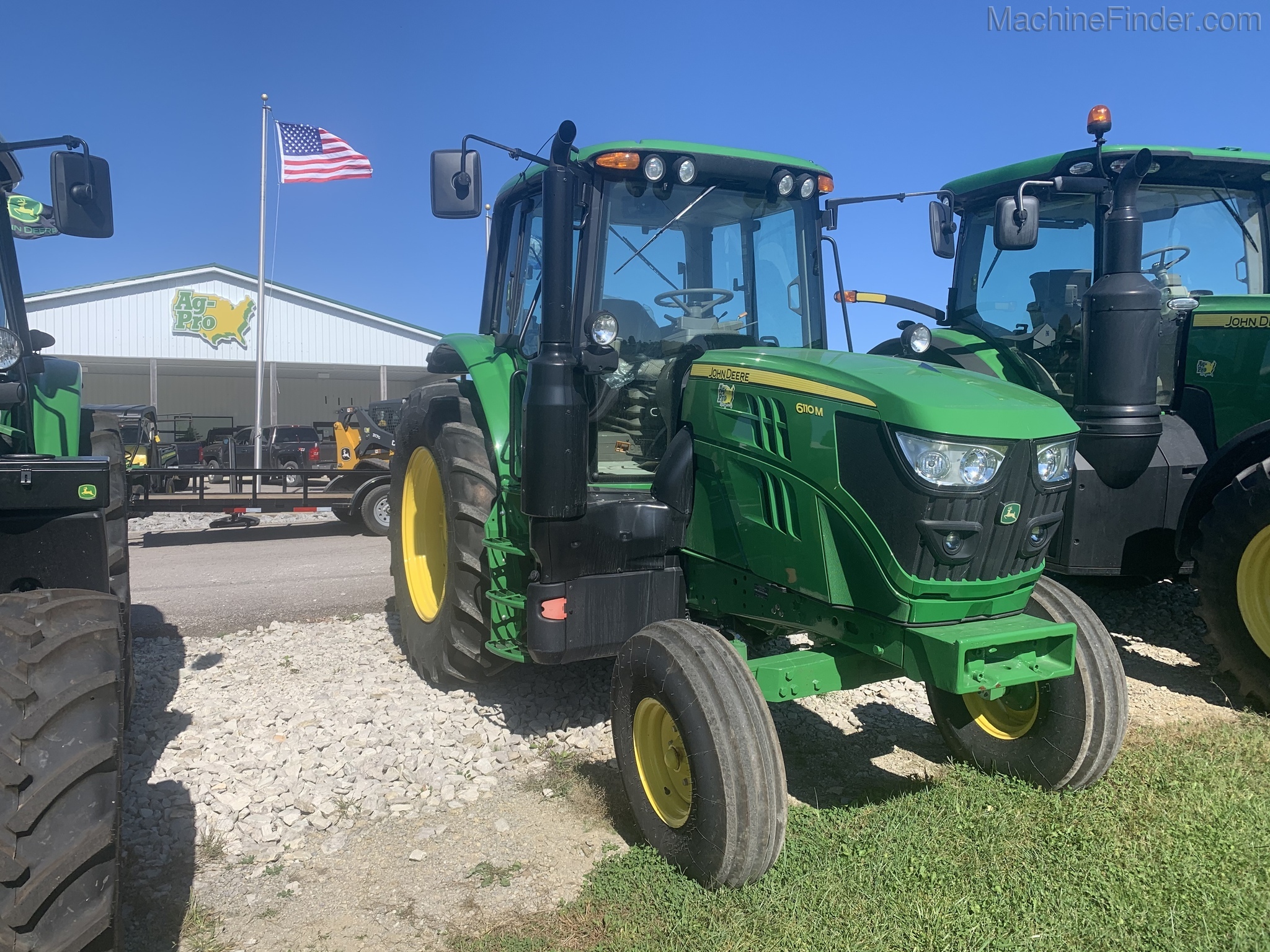 2018 John Deere 6110M Image 1