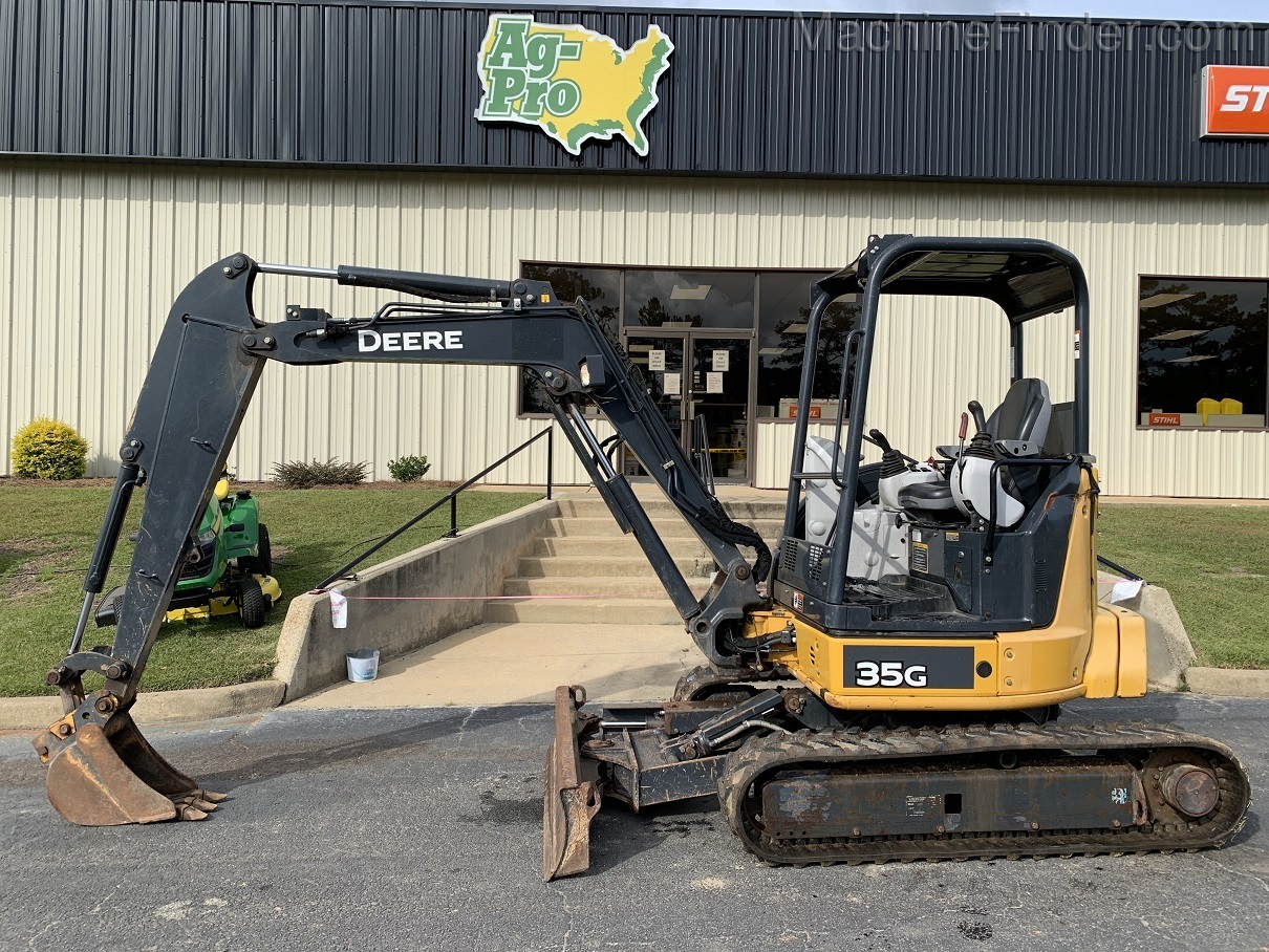 2015 John Deere 35G Image 2