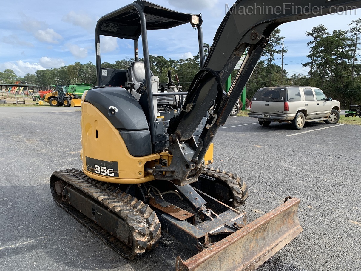 2015 John Deere 35G Image 6