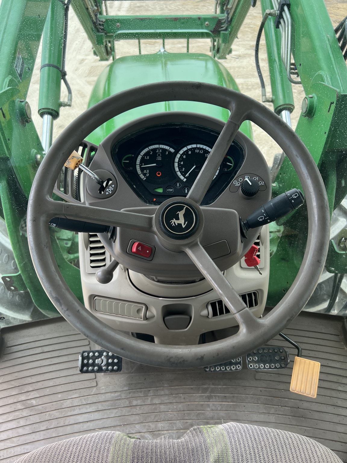 2007 John Deere 6330 Premium Image 4