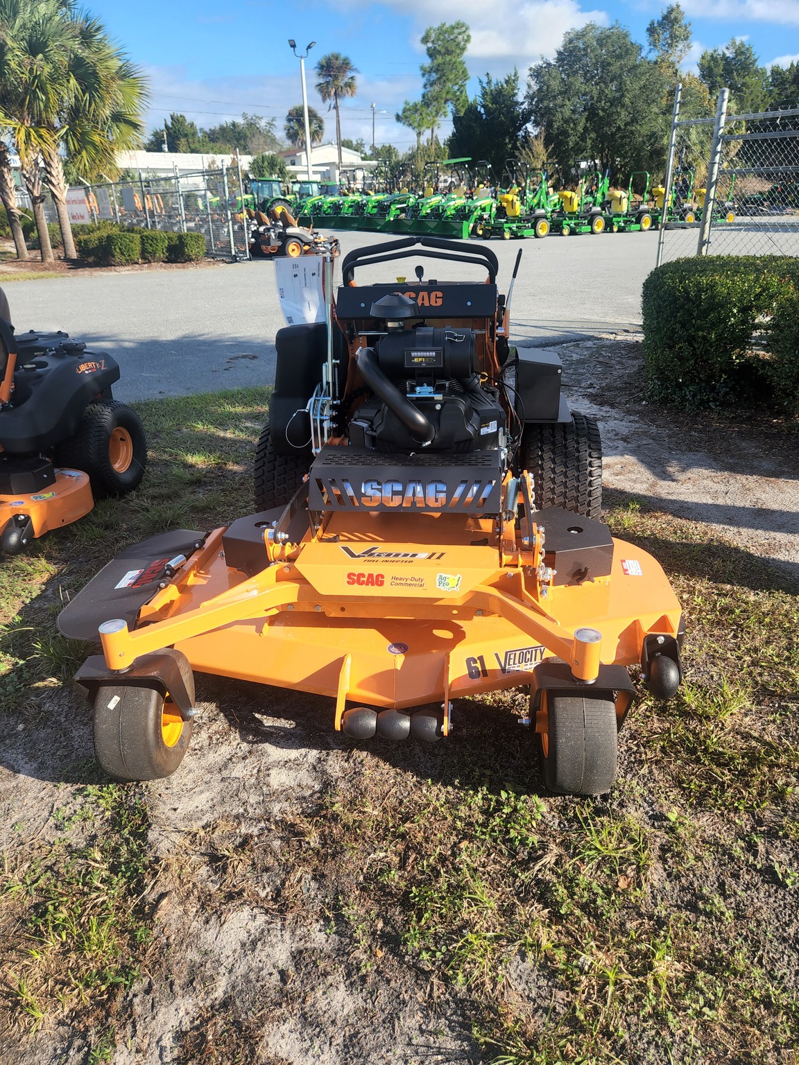 2022 Scag SVRII61V-37B Image 2