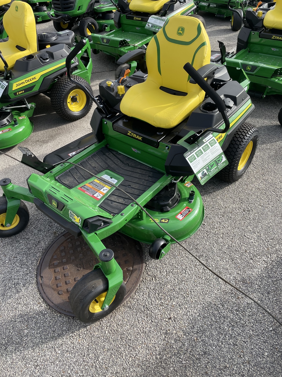 2023 John Deere Z320R Image 1