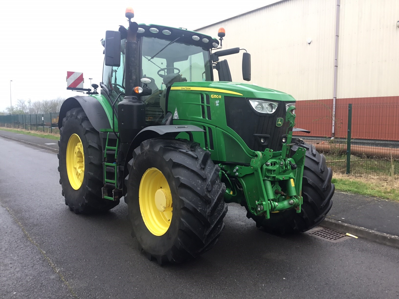 2020 John Deere 6250R