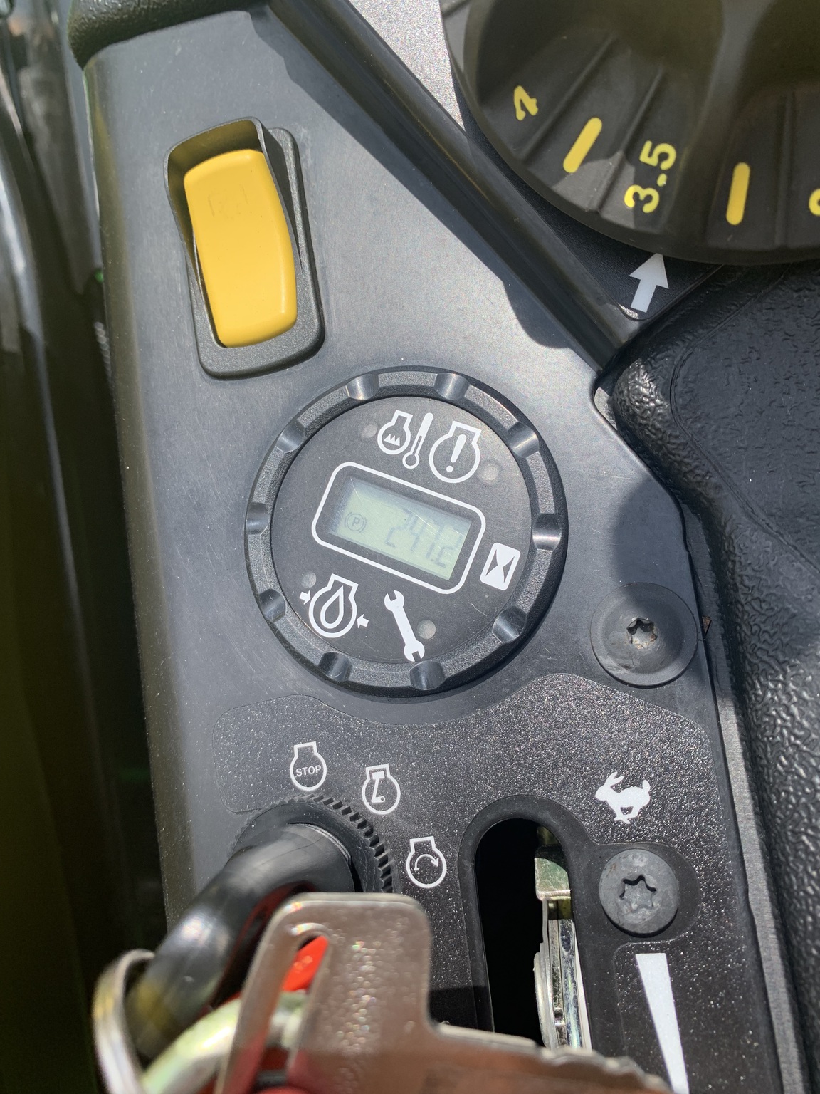 2022 John Deere Z930M Image 6