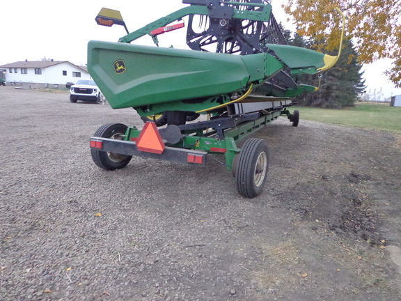 Used 2021 John Deere HD35R Combine Platforms at Horizon Ag & Turf in Edmonton West, AB - Photo5
