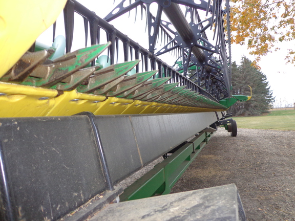 Used 2021 John Deere HD35R Combine Platforms at Horizon Ag & Turf in Edmonton West, AB - Photo24