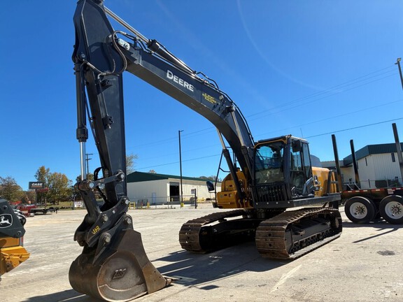 Photo of a 2024 John Deere 210P