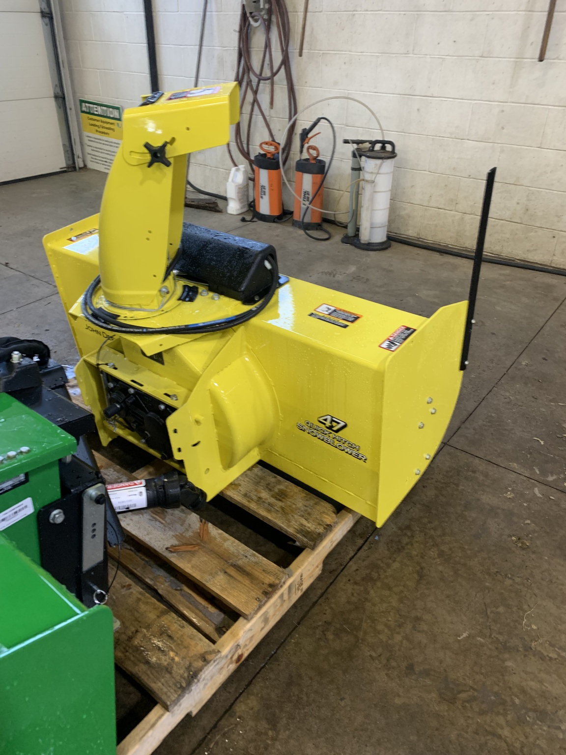 2022 John Deere 47SB Image 4