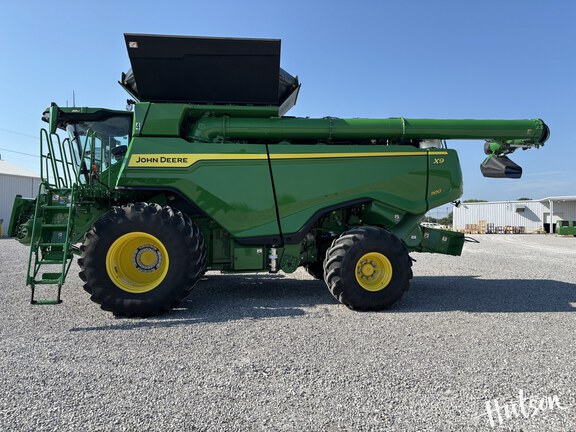Photo of 2024 John Deere X9 1100