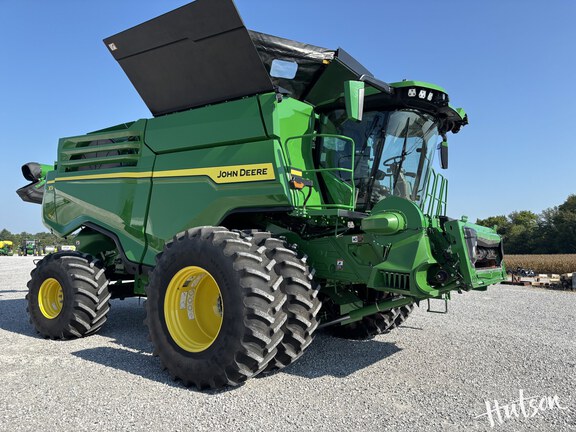 Photo of 2024 John Deere X9 1100