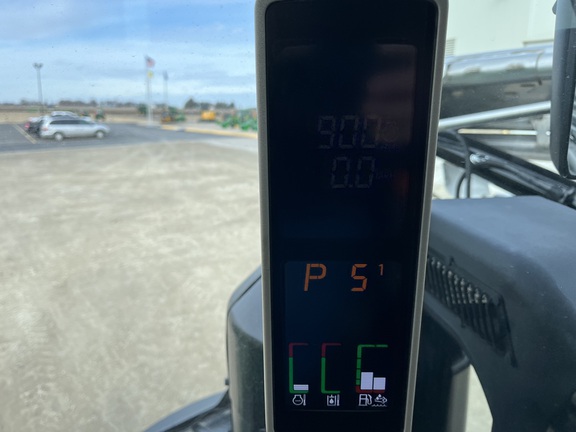 2023 John Deere 800R - Photo37