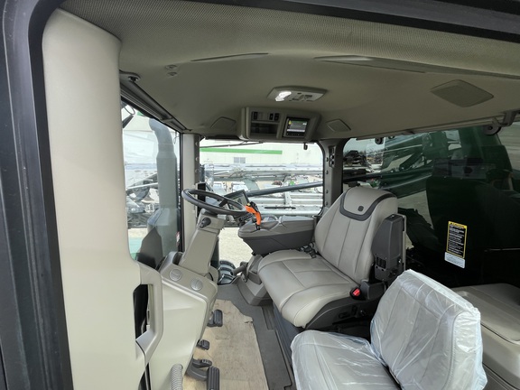 2023 John Deere 800R - Photo31