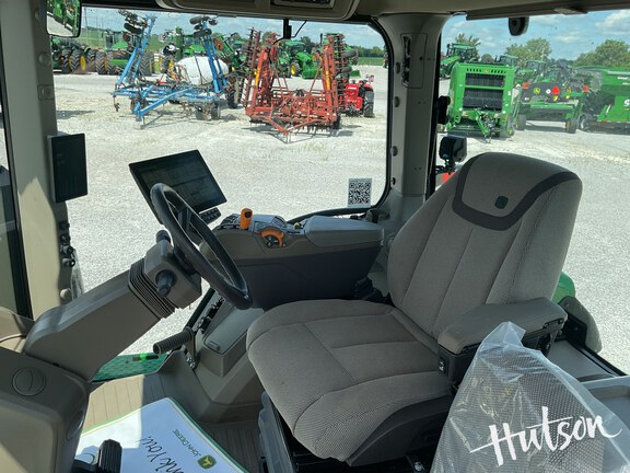 Photo of 2024 John Deere 8R 250