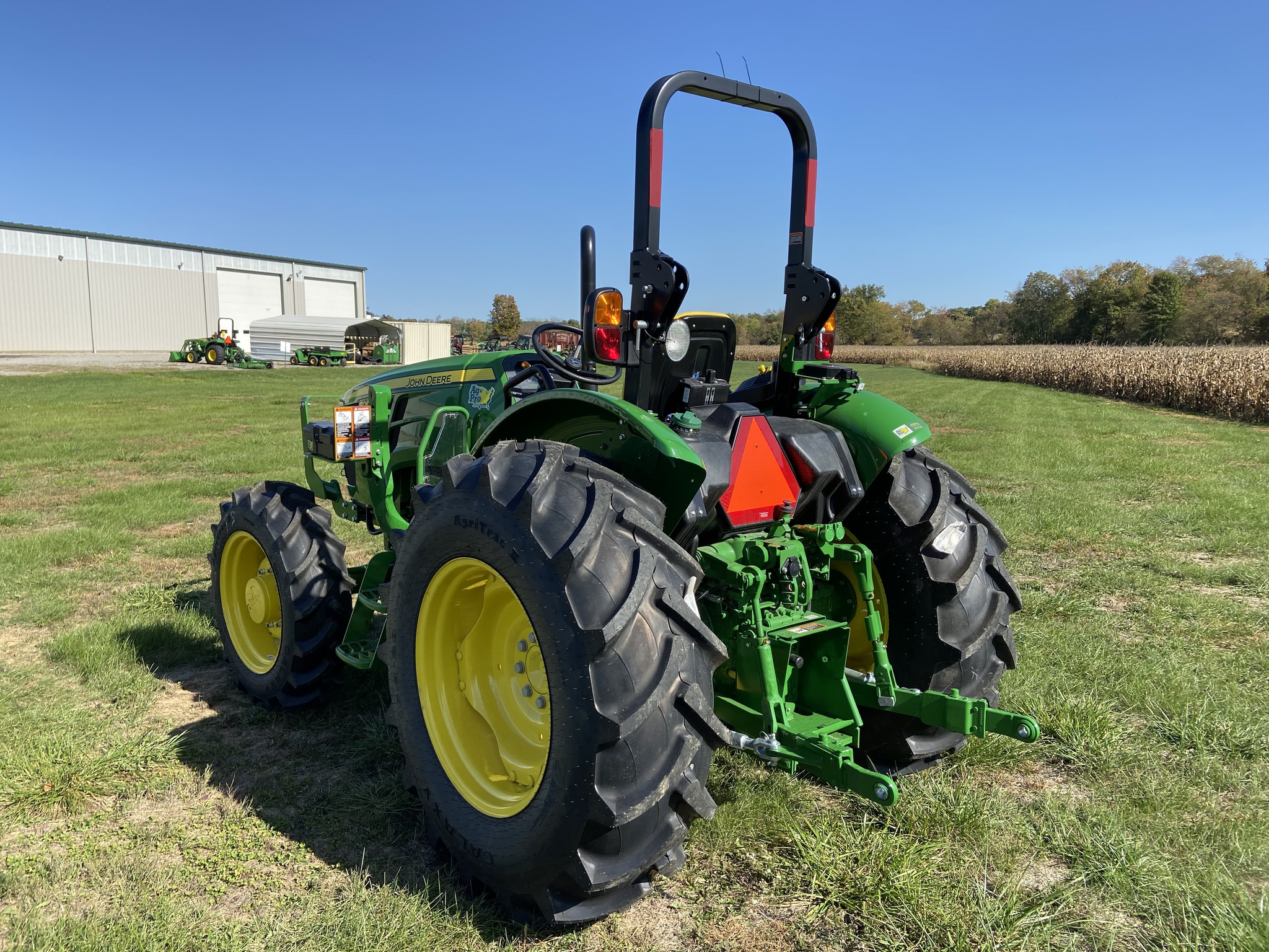 2025 John Deere 5067E Image 5