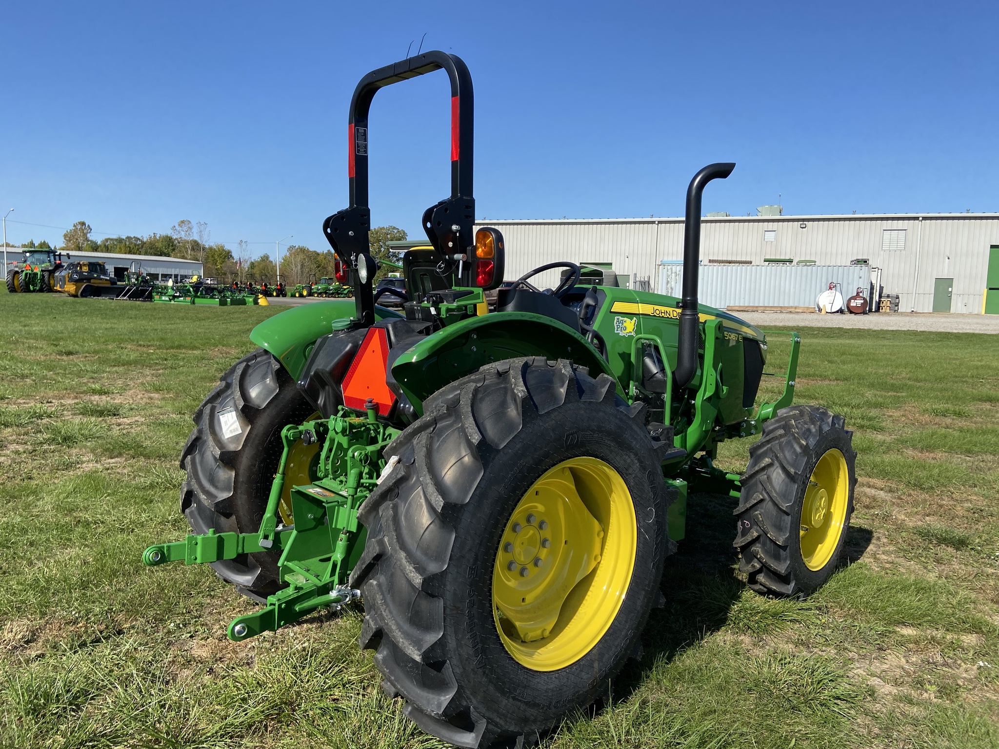 2025 John Deere 5067E Image 7