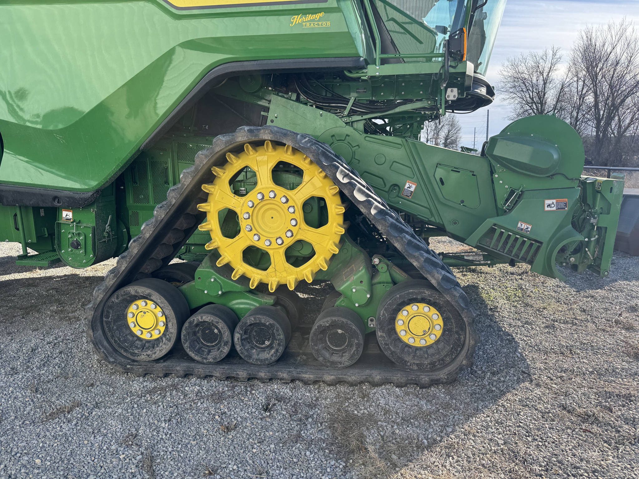  2022 John Deere X9 1000 at Heritage Tractor in Pittsburg, KS