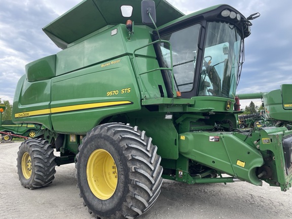 2010 John Deere 9570 STS thumbnail 2