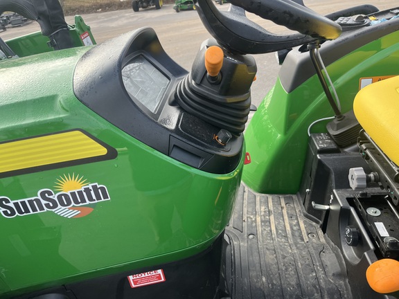 2024 John Deere 4044R Photo 9