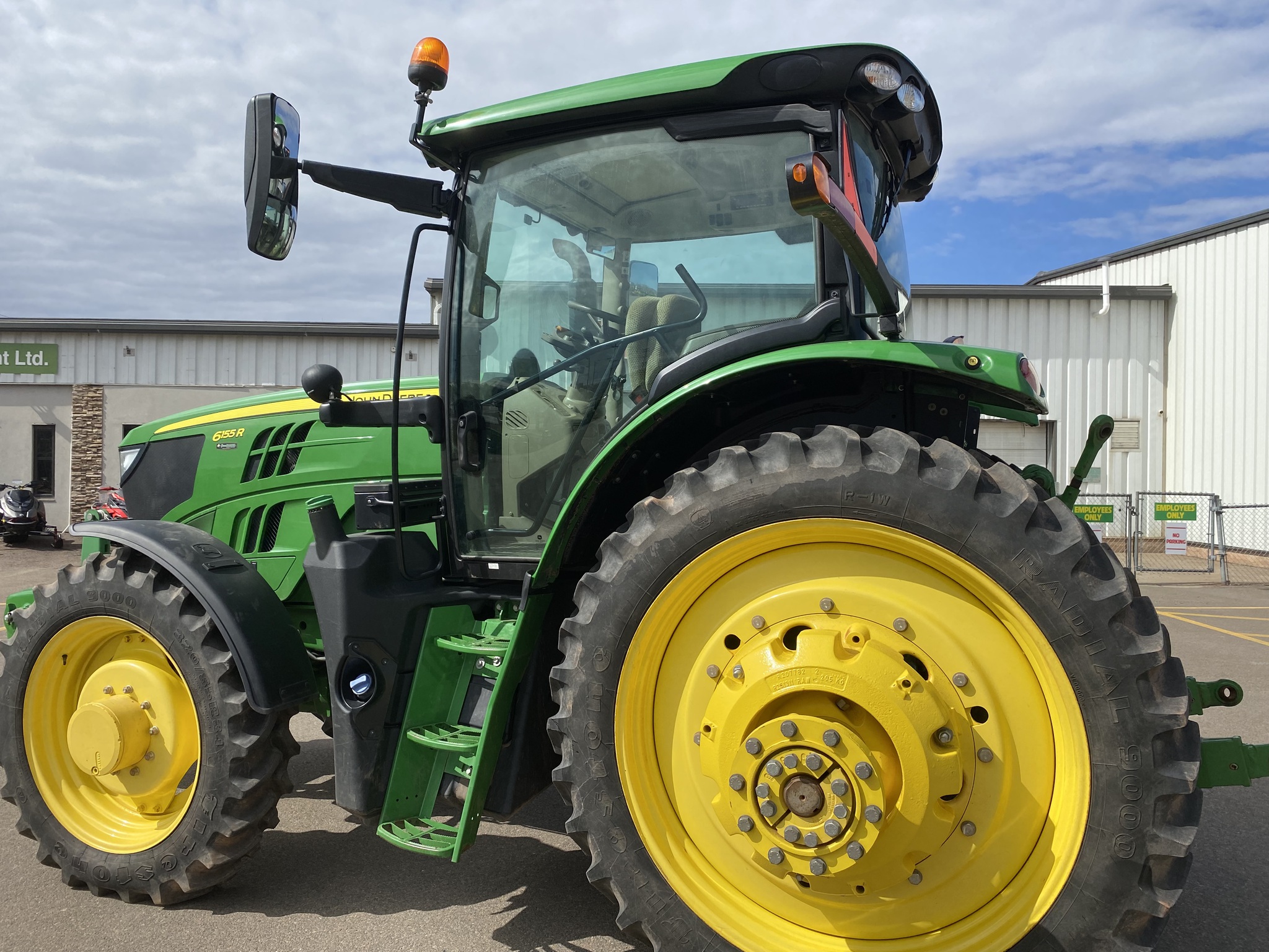 2022 John Deere 6155R Image 25