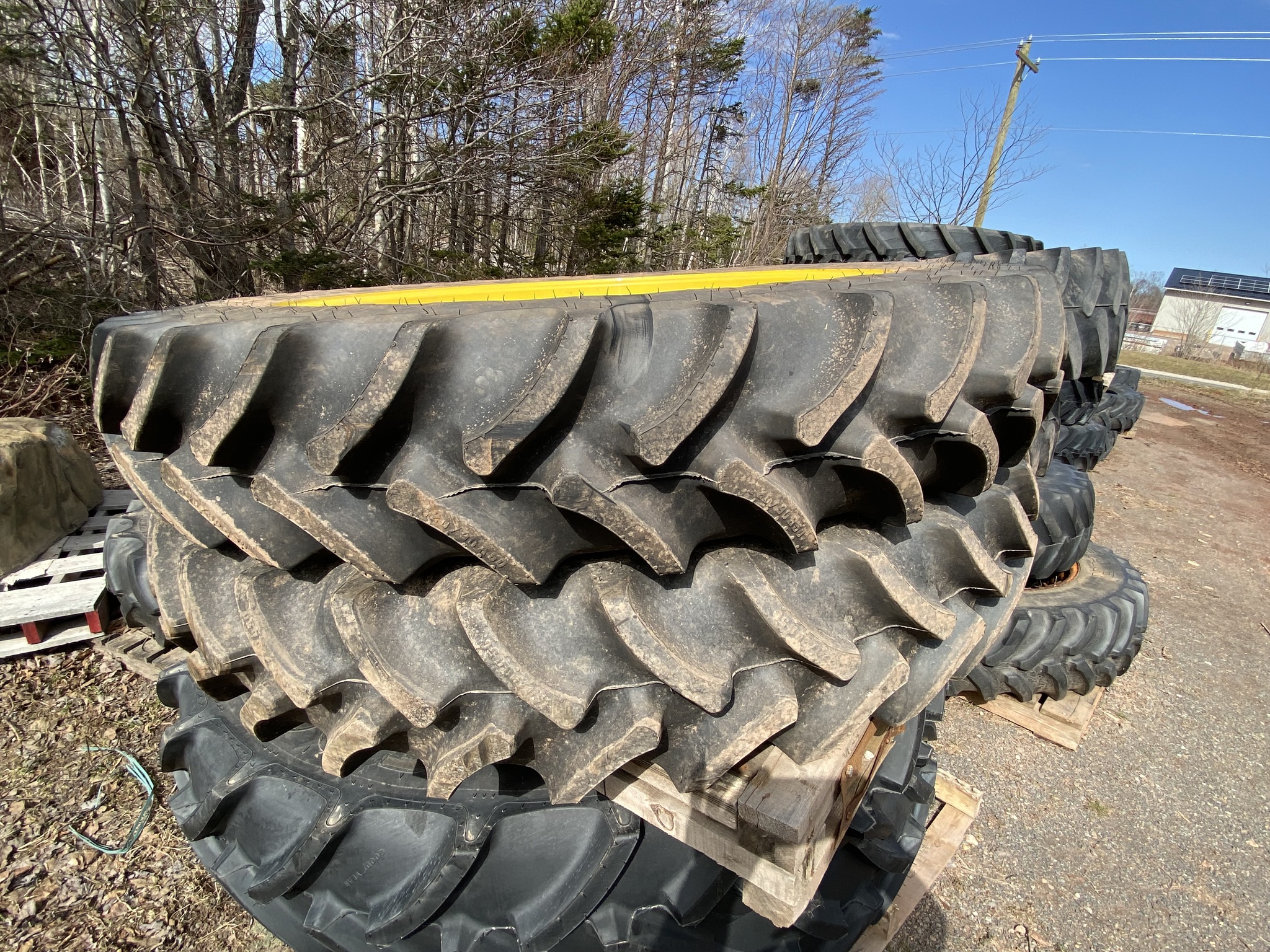 2022 John Deere 6155R Image 9