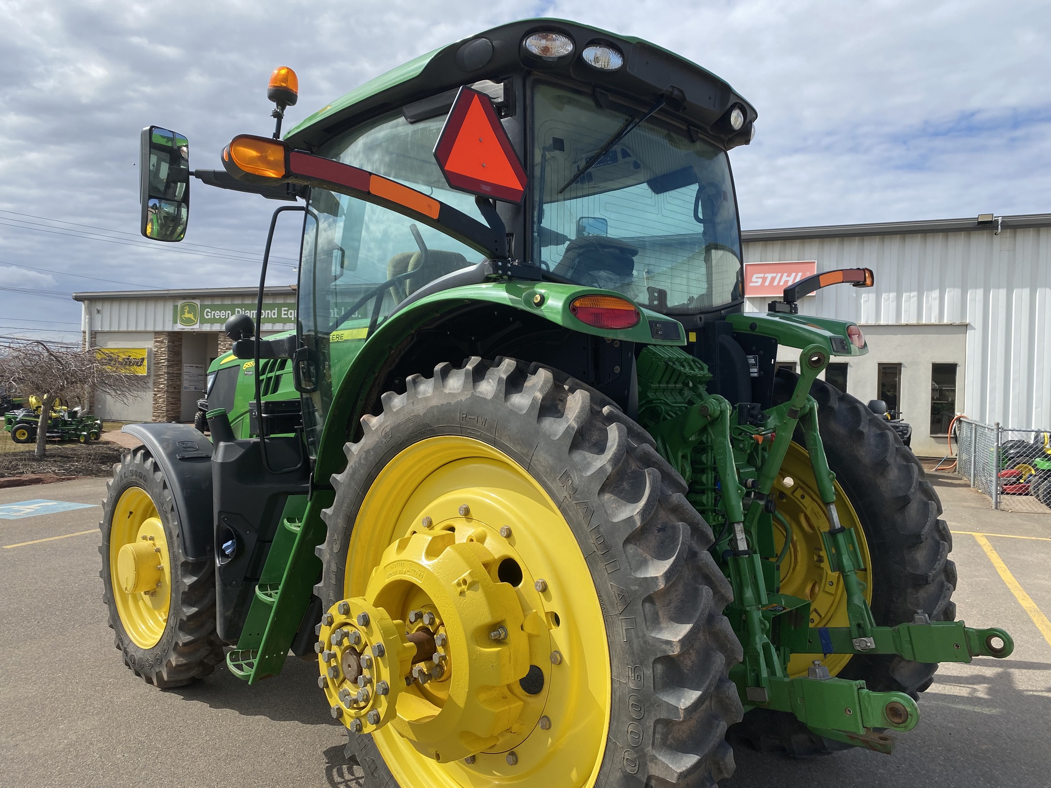 2022 John Deere 6155R Image 22