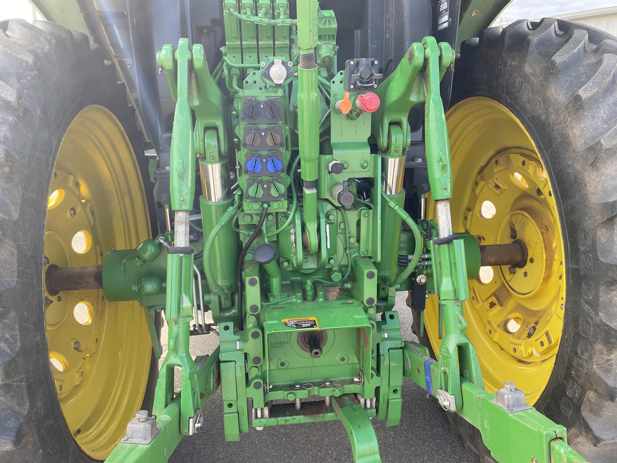 2022 John Deere 6155R Image 24
