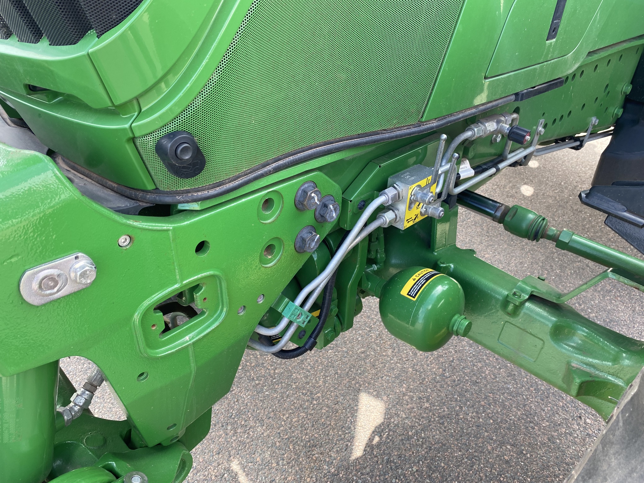 2022 John Deere 6155R Image 13
