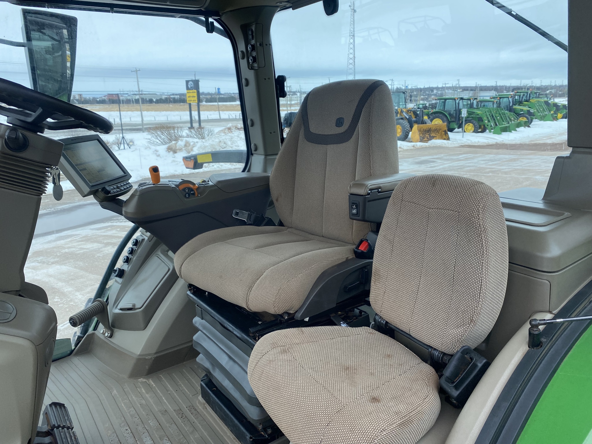 2023 John Deere 7R 210 Image 15