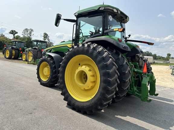 2023 John Deere 8R 250 Photo 4