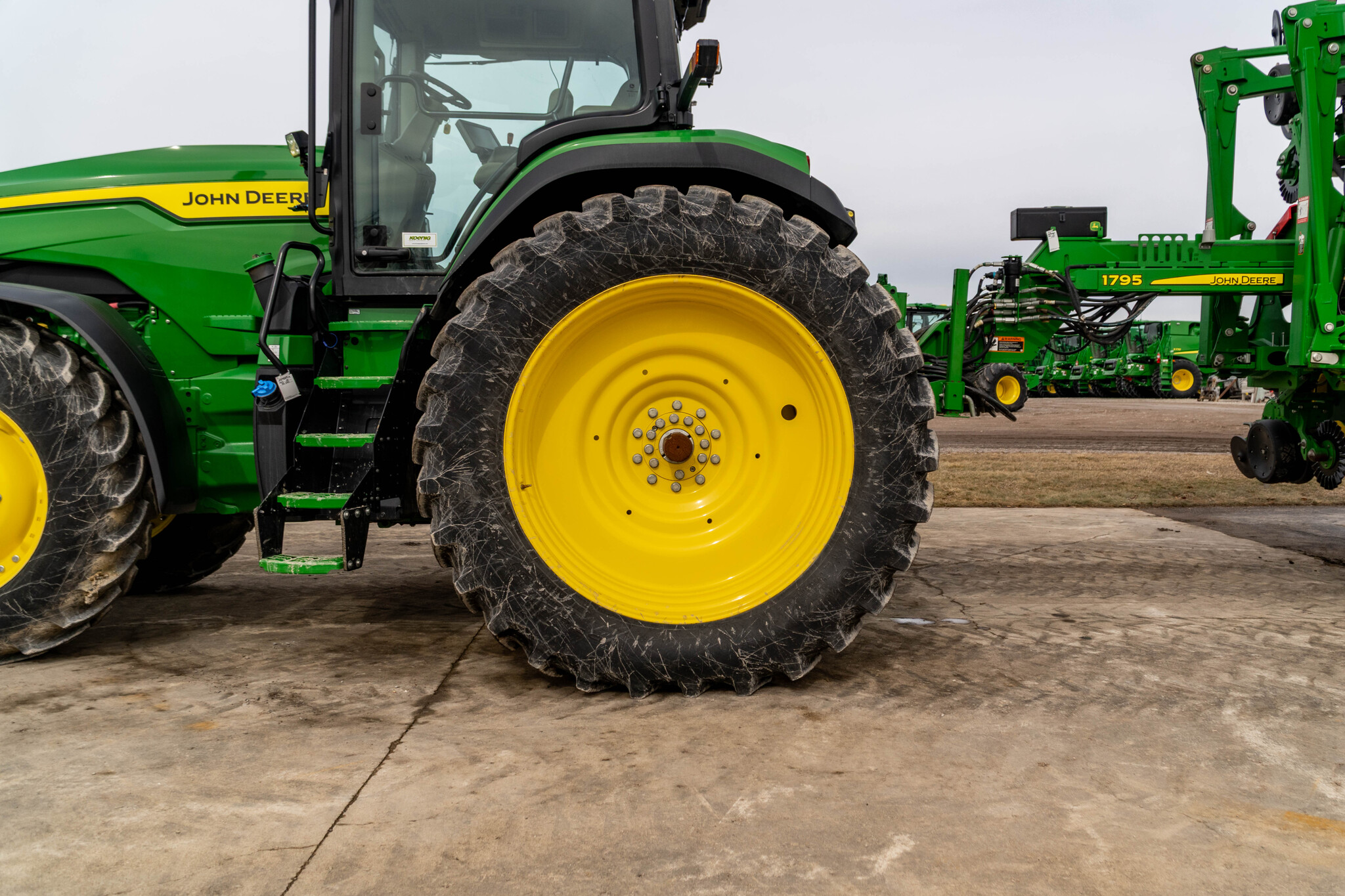 Used 2023 John Deere 8R 280 Row Crop Tractors at Koenig Equipment in Anna, OH - PhotoXL9