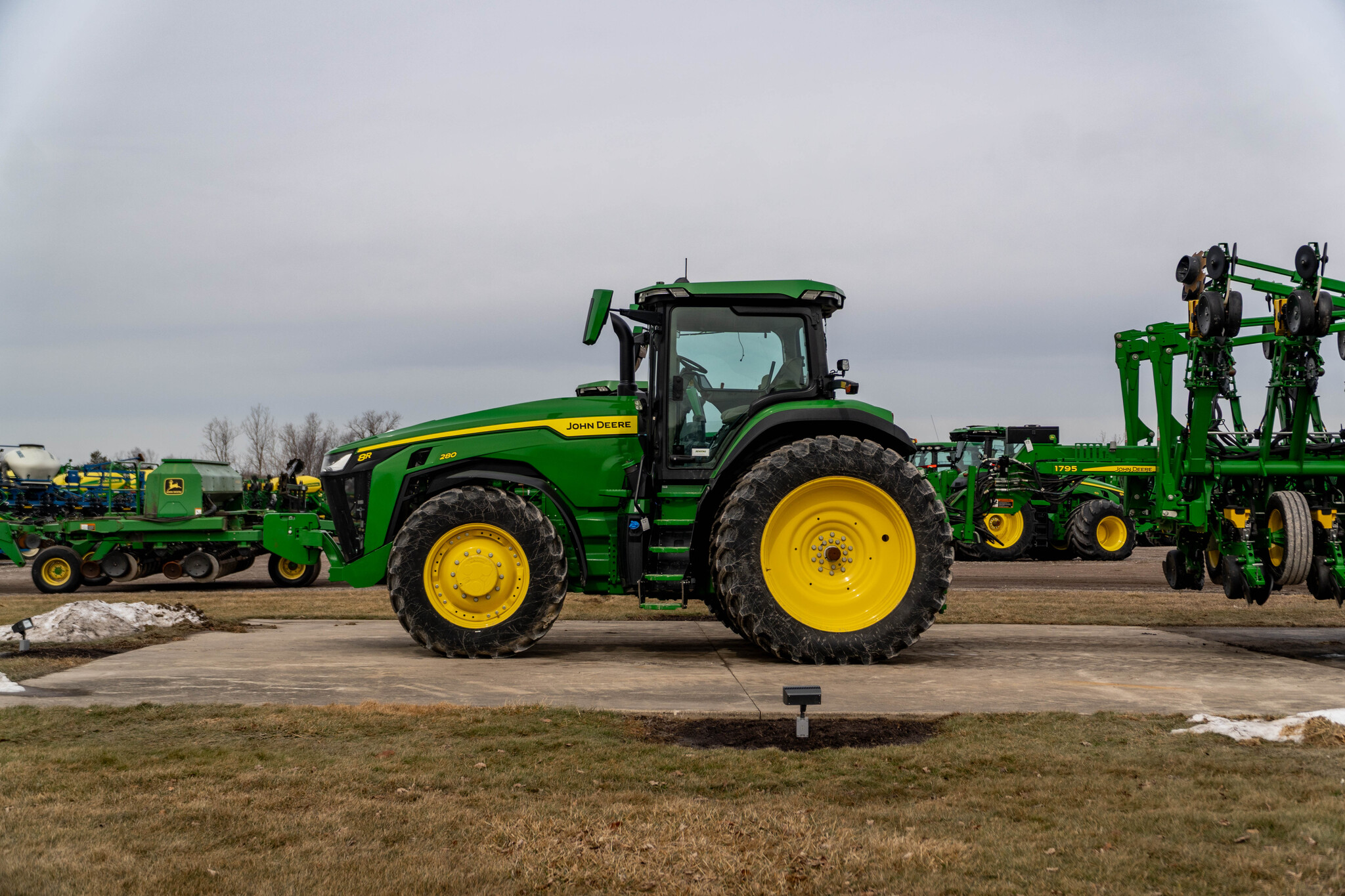 Used 2023 John Deere 8R 280 Row Crop Tractors at Koenig Equipment in Anna, OH - PhotoXL1