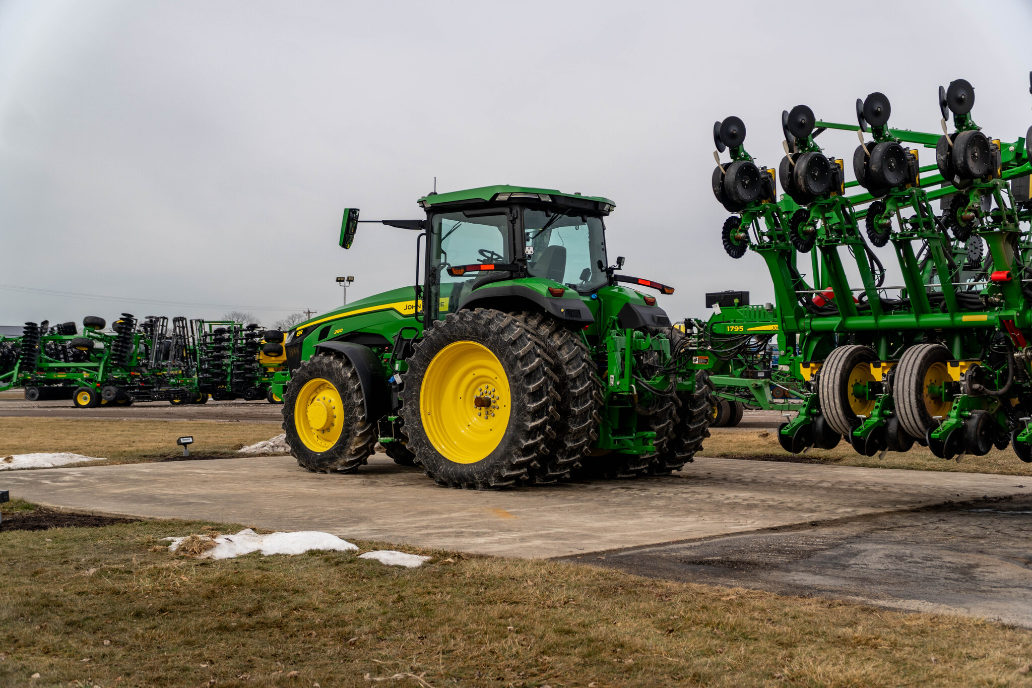 Used 2023 John Deere 8R 280 Row Crop Tractors at Koenig Equipment in Anna, OH - PhotoXL2