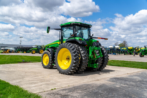 Used 2023 John Deere 8R 280 Row Crop Tractors at Koenig Equipment in Anna, OH - Photo2