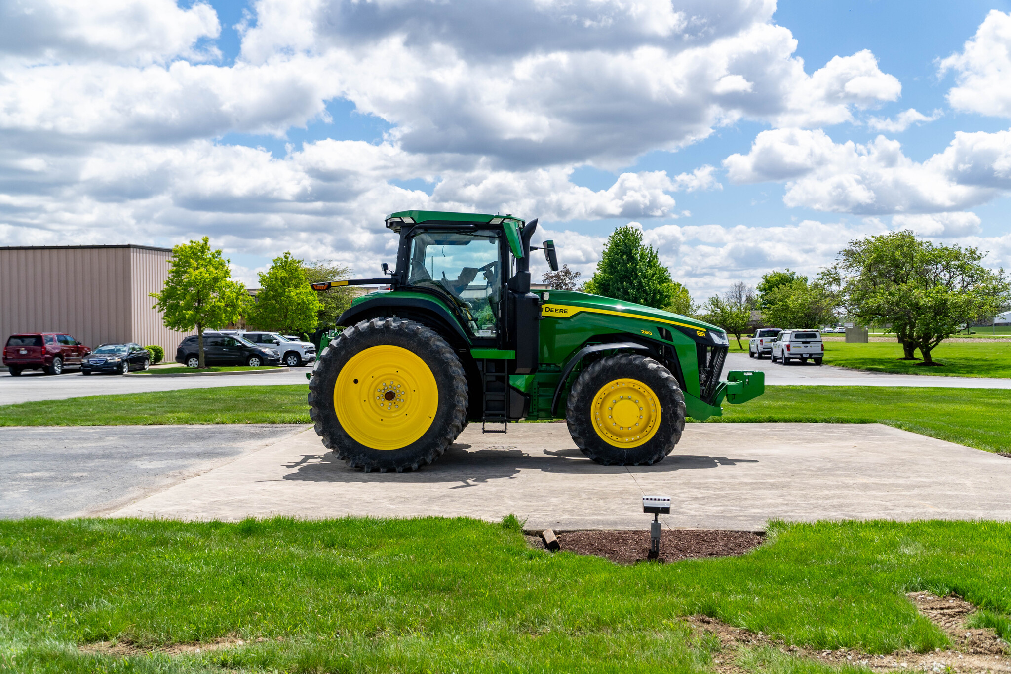 Used 2023 John Deere 8R 280 Row Crop Tractors at Koenig Equipment in Anna, OH - PhotoXL5