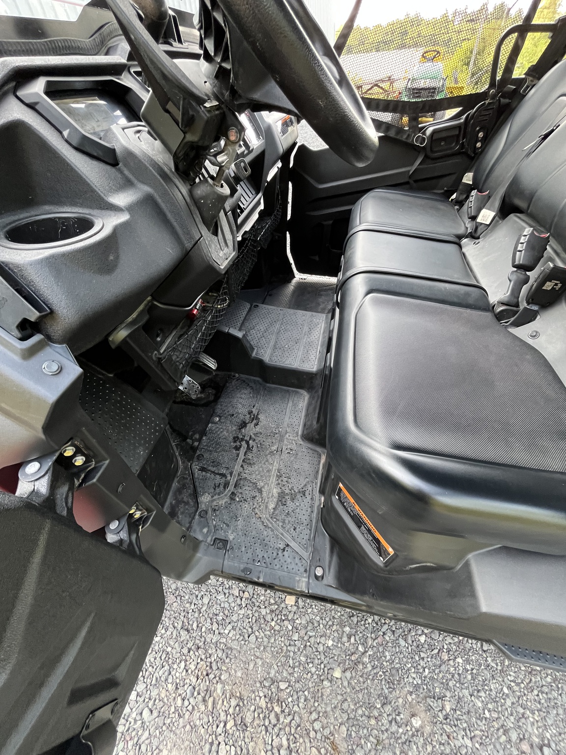 2022 Honda Pioneer 1000-5 Image 17