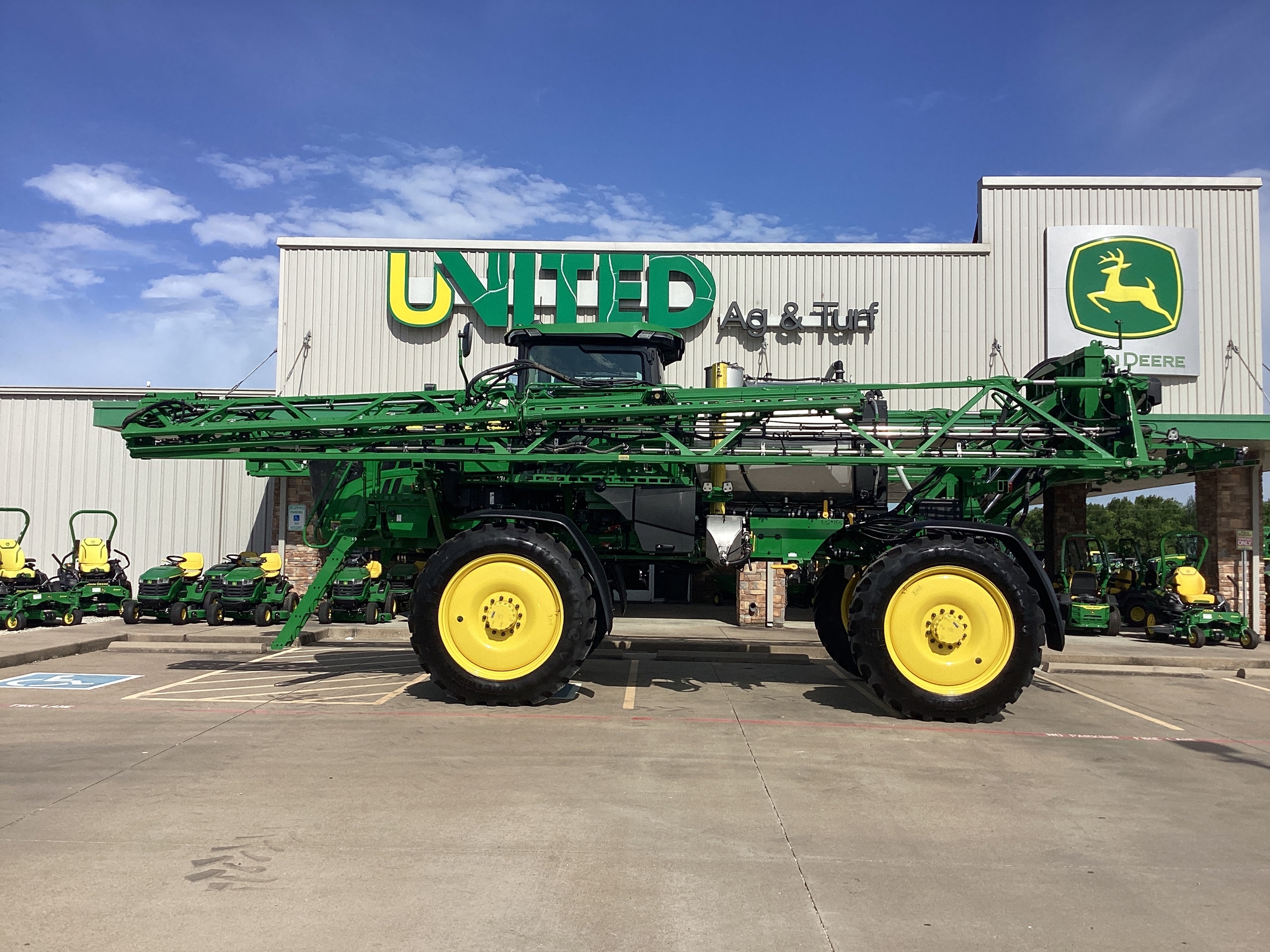 2024 John Deere 410R Image 1
