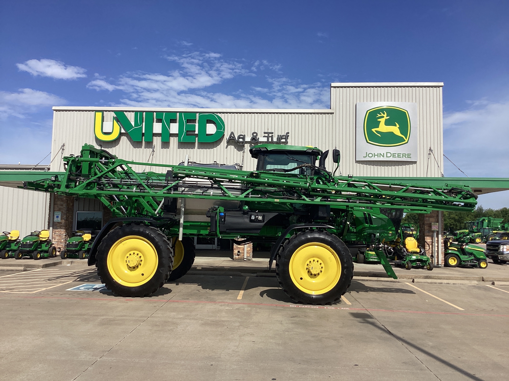 2024 John Deere 410R Image 5