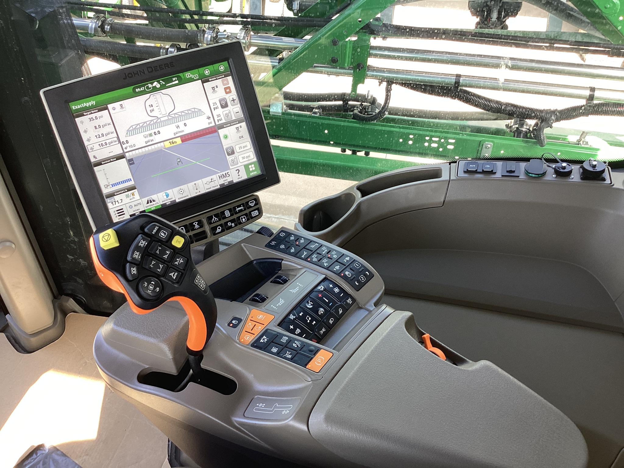 2024 John Deere 410R Image 18