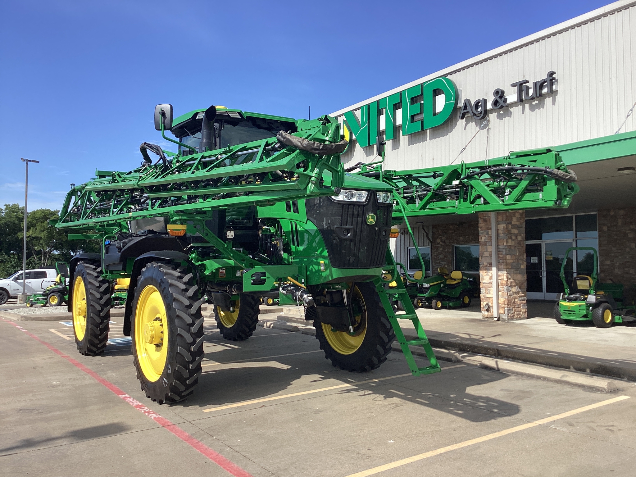 2024 John Deere 410R Image 8