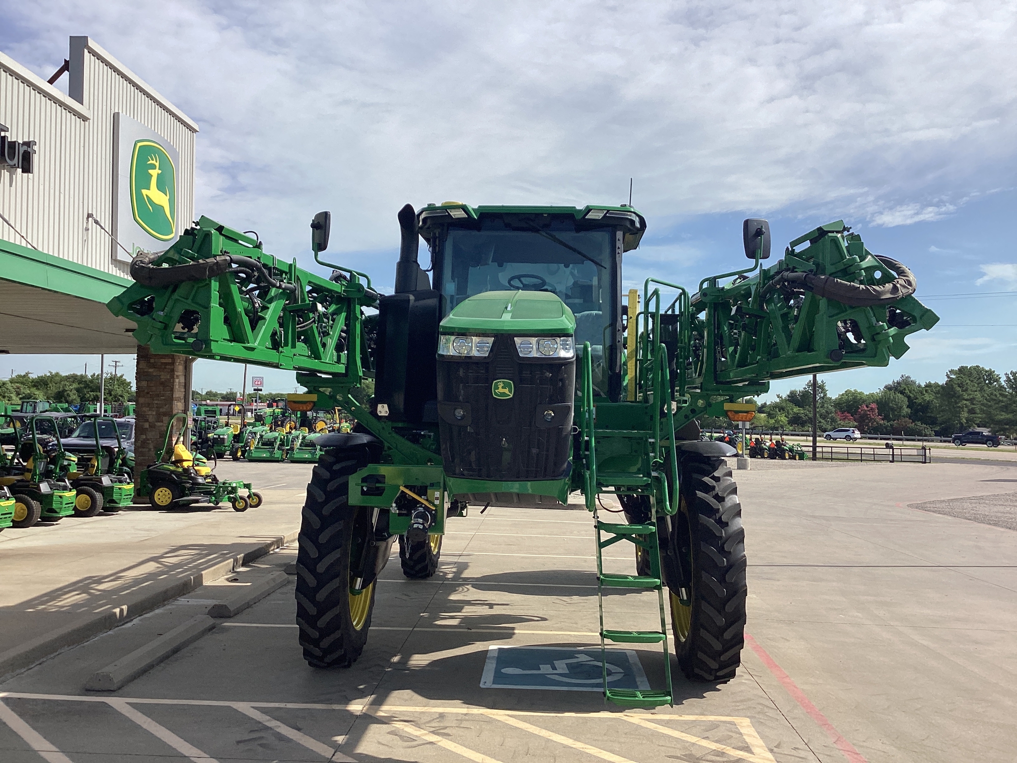 2024 John Deere 410R Image 11